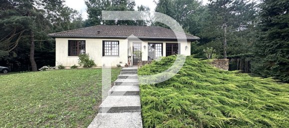 2 bedrooms House in Houdan, France No. 296052 12