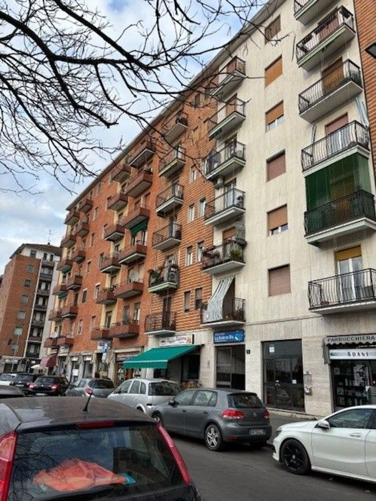 2-salle Appartement à Milan, Italy No. 249008