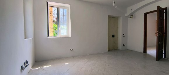 4 rooms House in Giffoni Valle Piana, Italy No. 294543 19