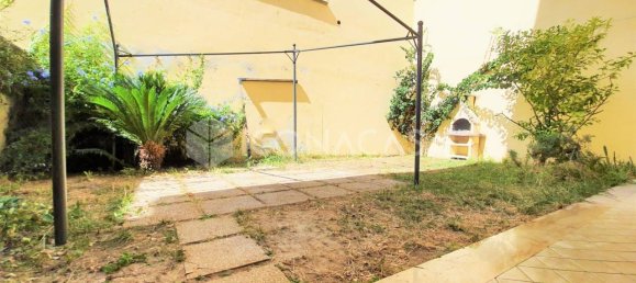 Квартира с 2 комнатами в Монтесильвано, Италия № 27651 10