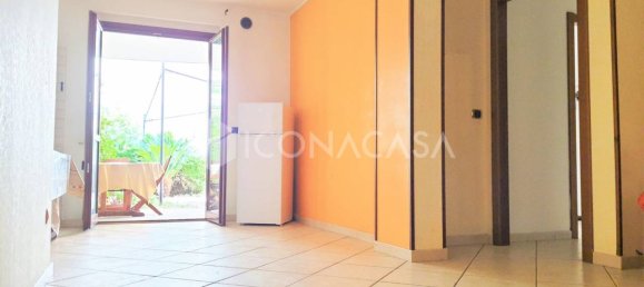 Квартира с 2 комнатами в Монтесильвано, Италия № 27651 2