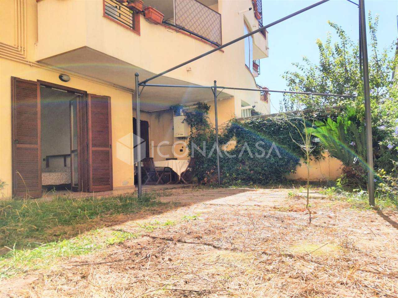 Квартира с 2 комнатами в Монтесильвано, Италия № 27651