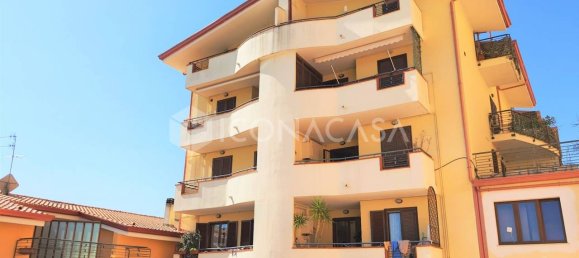 Квартира с 2 комнатами в Монтесильвано, Италия № 27651 16