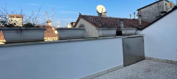 Пентхаус с 4 комнатами в Виченца, Италия № 233035 30