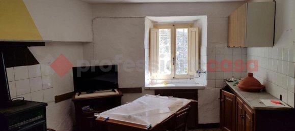 Casa de 6 habitaciónes en Sillano Giuncugnano, Italy No. 161974 24