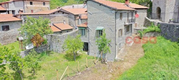 Casa de 6 habitaciónes en Sillano Giuncugnano, Italy No. 161974 40