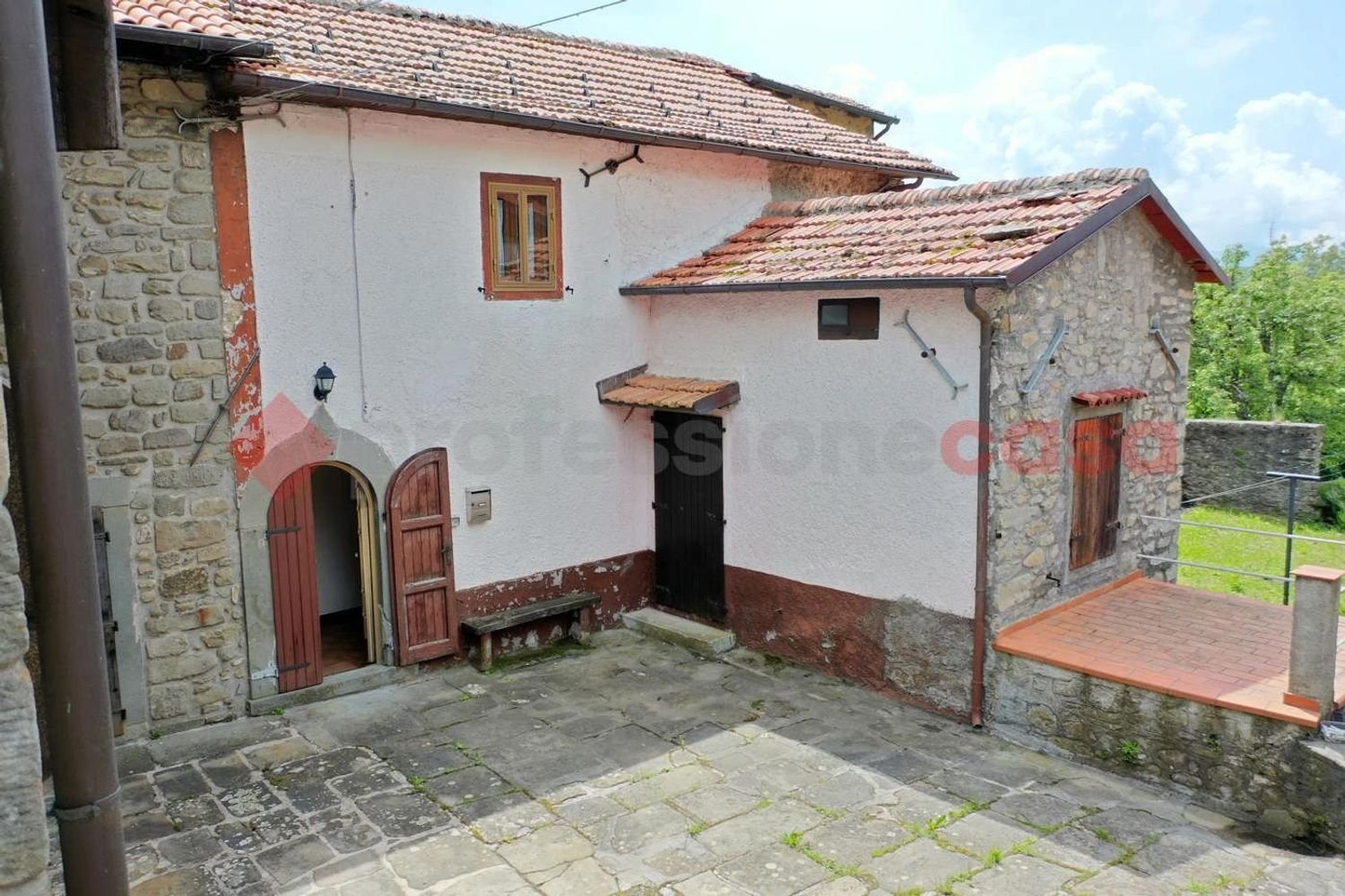 Casa de 6 habitaciónes en Sillano Giuncugnano, Italy No. 161974