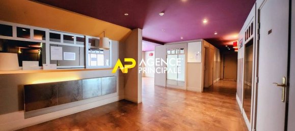 Apartamento de 2 dormitorios en Argenteuil, France No. 170359 11
