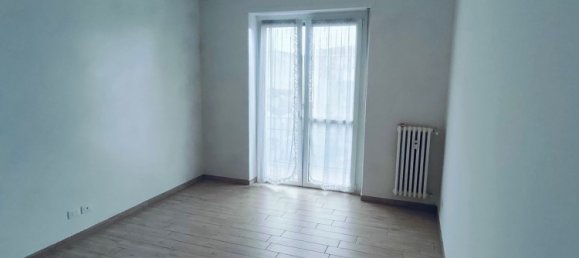 3 rooms Apartment in Turin, Italy No. 256220 10