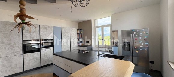 4 bedrooms Apartment in Udine, Italy No. 272178 8