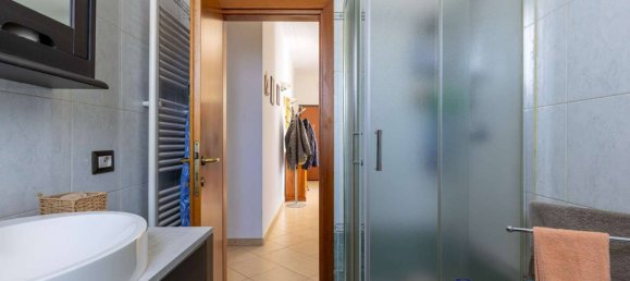 2 bedrooms Apartment in Poggibonsi, Italy No. 49682 16