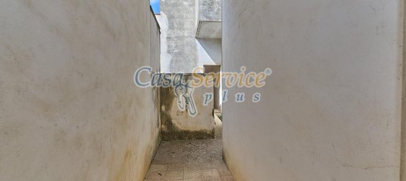 Квартира с 5 комнатами в Sannicola, Италия № 230781 17