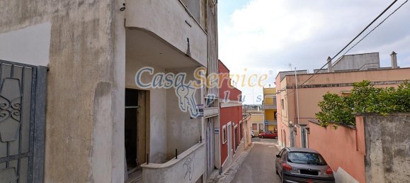 Квартира с 5 комнатами в Sannicola, Италия № 230781 3