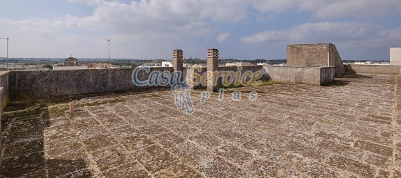 Квартира с 5 комнатами в Sannicola, Италия № 230781 44