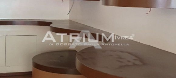 410m² Commercial property in Ivrea, Italy No. 146982 6