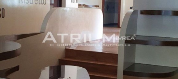 410m² Commercial property in Ivrea, Italy No. 146982 2