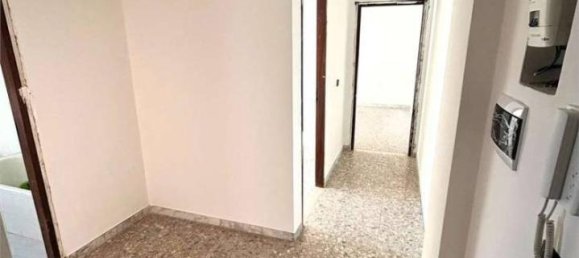 Apartamento de 2 divisões em Brindisi, Italy N.º 86854 2