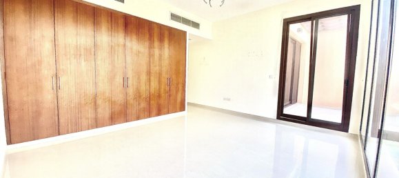 Таунхаус с 4 спальнями в Jumeirah Islands, ОАЭ № 16146 11