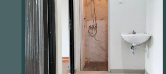 4 bedrooms House in Bekasi City, Indonesia No. 1533 5