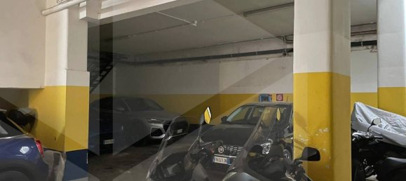 1 room Commercial property in Bari, Italy No. 22621 11