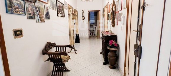 4 bedrooms Apartment in San Giovanni Valdarno, Italy No. 311562 7