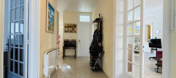 Дом с 6 комнатами в Аттиньи, Франция № 160682 4