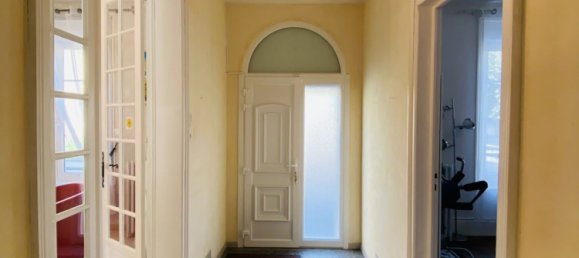 Дом с 6 комнатами в Аттиньи, Франция № 160682 3