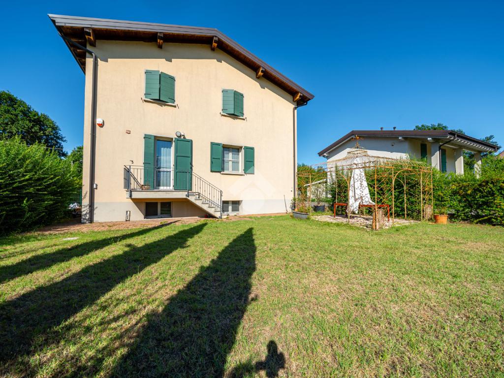 2 bedrooms Apartment in Reggio Emilia, Italy No. 273384