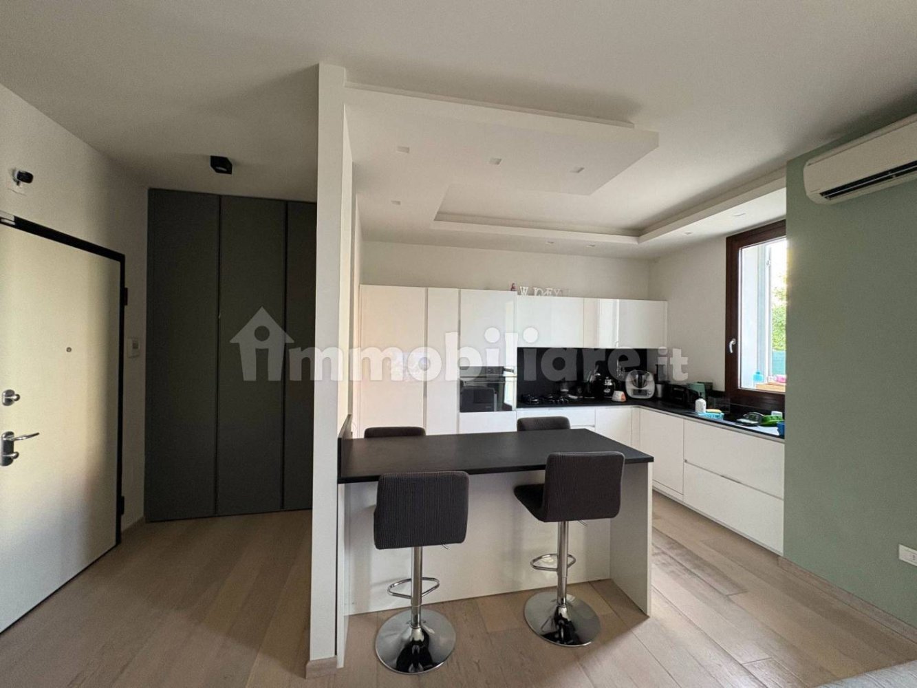 2 bedrooms Apartment in Modena, Italy No. 330152