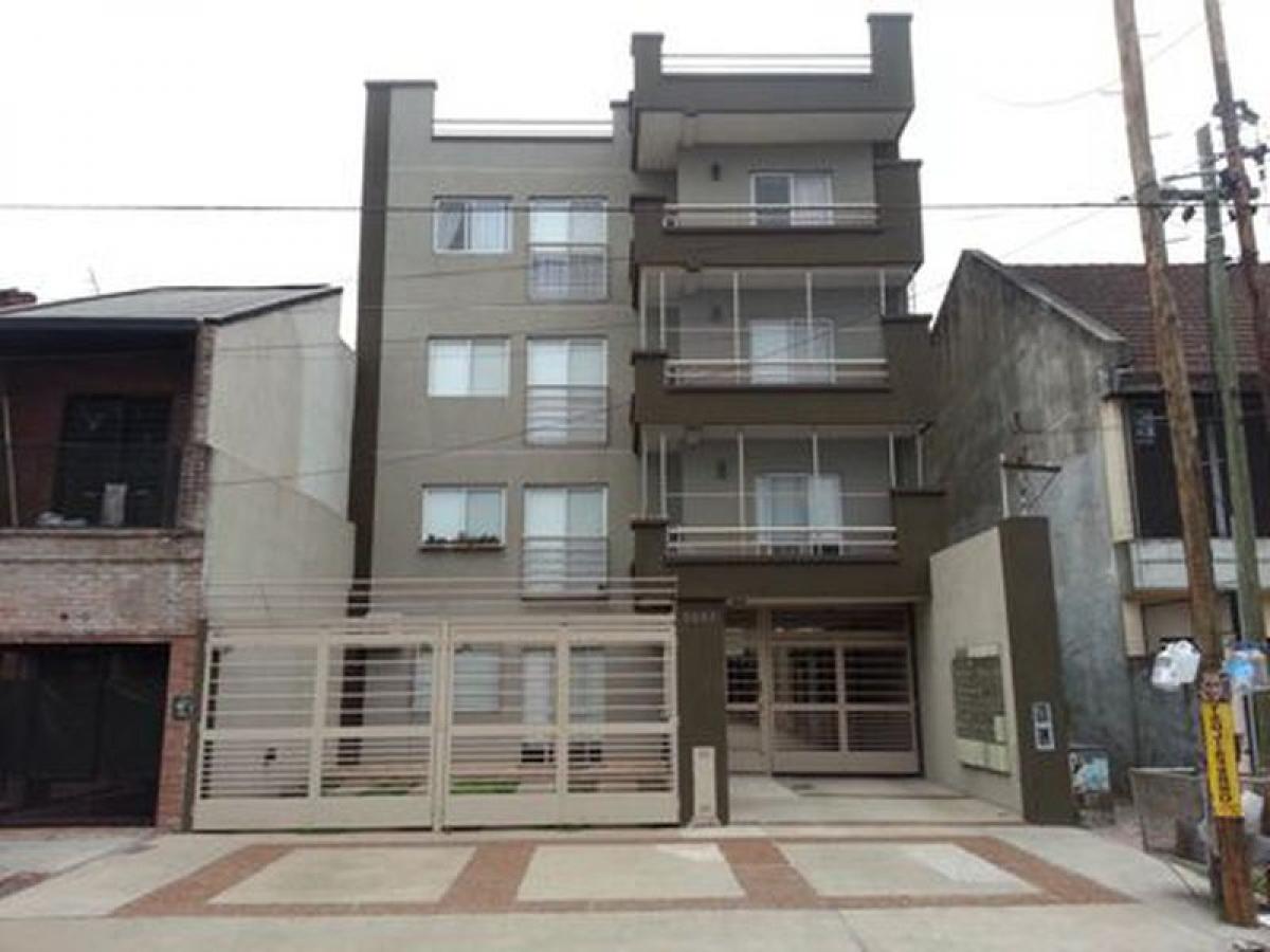 Studio in Moron, Argentina No. 7056