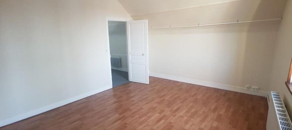 2 bedrooms House in Saint-Quentin, France No. 233180 4