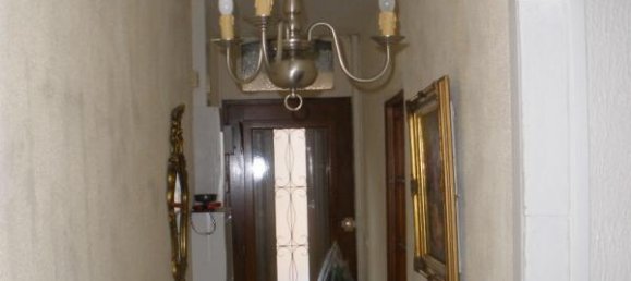 2 bedrooms House in Saint-Quentin, France No. 233180 2