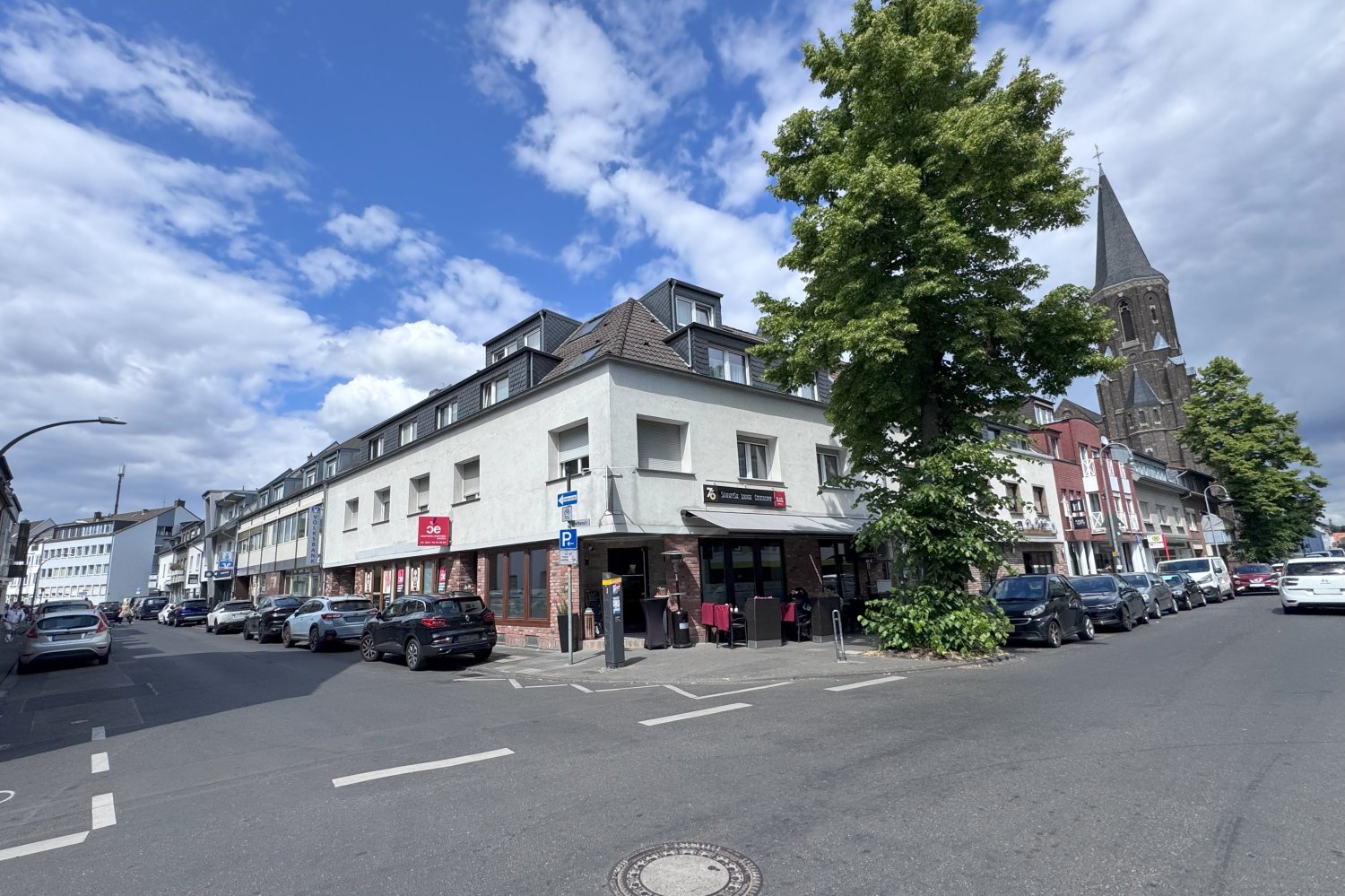 587m² Building in Cologne, Germany No. 302862