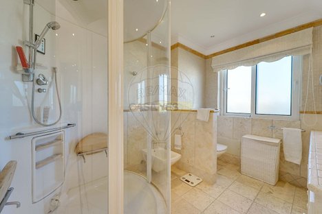 5 bedrooms House in Porches, Portugal No. 170163