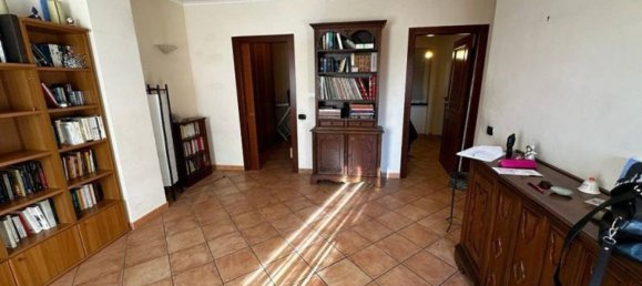 6-Zimmer Haus in Rome, Italy, Nr. 12365 9