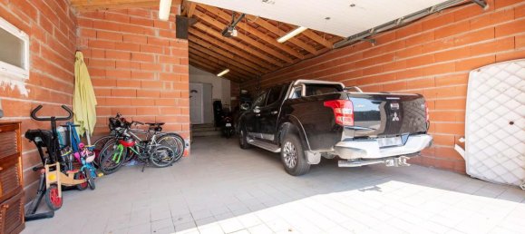 4 bedrooms House in Seilh, France No. 360838 15