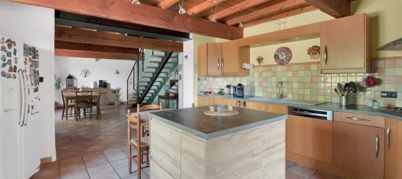 4 bedrooms House in Seilh, France No. 360838 3