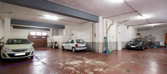 Apartamento de 4 dormitorios en Mahon, Spain No. 162 2