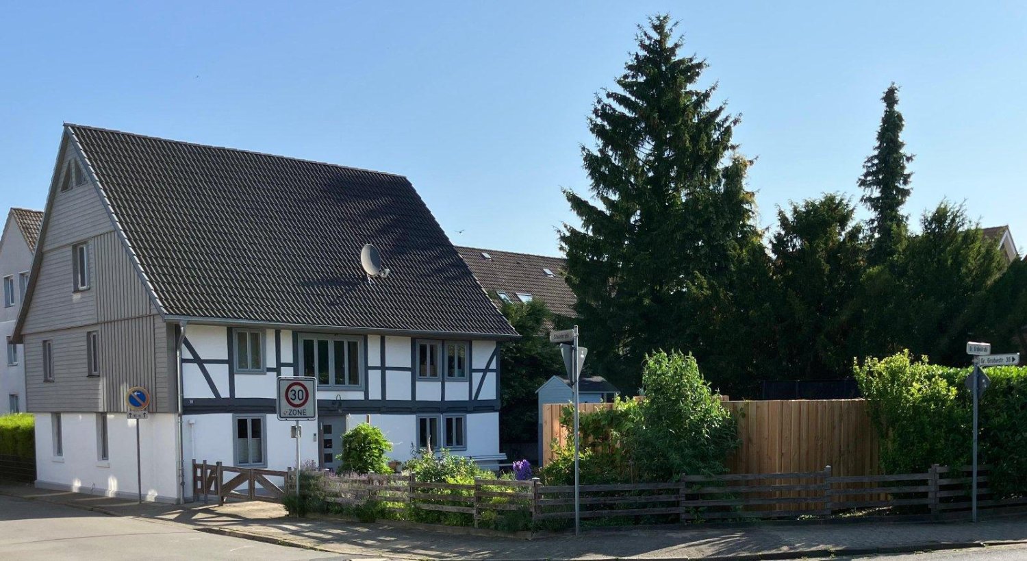 3 bedrooms House in Braunschweig, Germany No. 271428