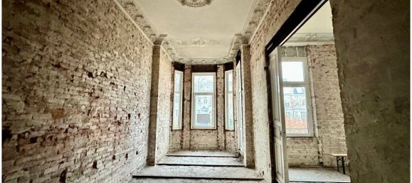 12 rooms Townhouse in Eimsbuttel, Germany No. 18439 2