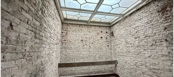 12 rooms Townhouse in Eimsbuttel, Germany No. 18439 24