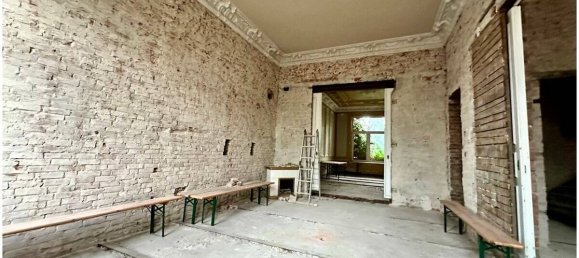 12 rooms Townhouse in Eimsbuttel, Germany No. 18439 4