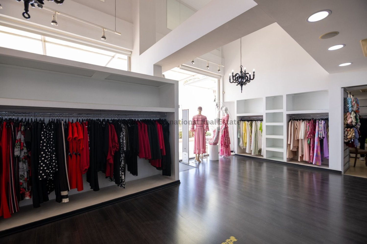 Magasin à Paralimni, Cyprus 199.5m² No. 35919