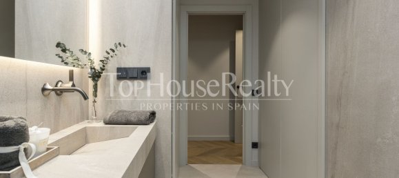 2 Schlafzimmer Wohnung in Ciutat Vella, Spain, Nr. 103348 24