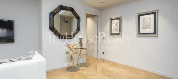 2 Schlafzimmer Wohnung in Ciutat Vella, Spain, Nr. 103348 10