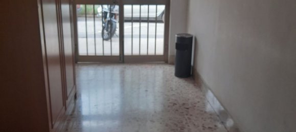 5 rooms Apartment in Palermo, Italy No. 142990 2