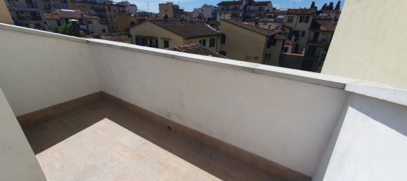 5 Schlafzimmer Doppelhaus in Florence, Italy, Nr. 350937 2