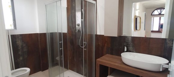 5 Schlafzimmer Doppelhaus in Florence, Italy, Nr. 350937 12