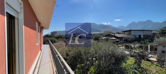 Apartamento de 4 habitaciónes en Altavilla Milicia, Italy No. 51197 7