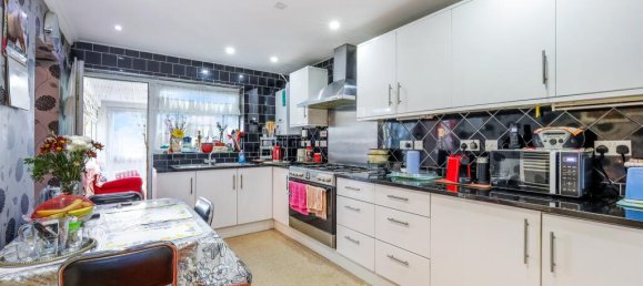 2 bedrooms Commercial property in Tadworth, United Kingdom No. 9705 20